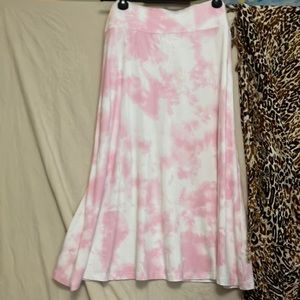 DREAMY SOFT MIDI SKIRT  NWT